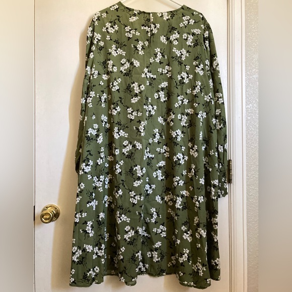 ASOS Curves New Look Avocado Green Amelie Floral Balloon Sleeve Smock Dress #RW - Picture 12 of 12